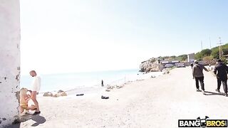 Babe fucked in her ass holes on the public beach