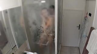 Babe didn´t let me wash in peace, passionate shower sex