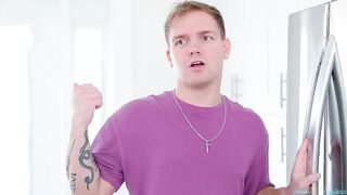 It was a hot day when mom decided to have sex
