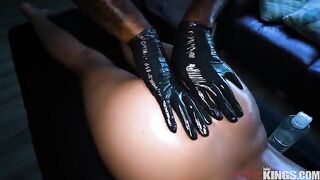 A hot chick massaged her guy's dick and sperm, it was very passionate
