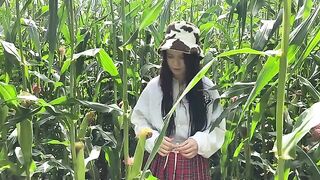 A security guard caught a thief in the act in the cornfield and things got steamy