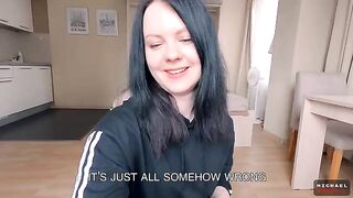 Even with small tits, I can surprise you in bed - Alice Wu
