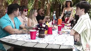 A man made blowjob right in the public square
