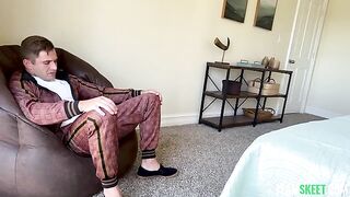 The lesson of how to make a proper blowjob