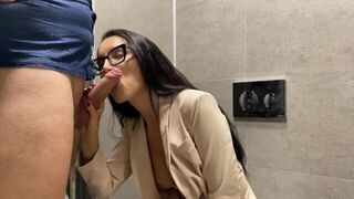 The couple fucked without leaving the booth in the office