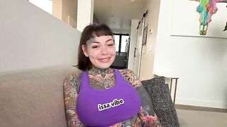 A man with a tattoo got his dream to fuck a gorgeous MILF