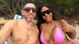 A vacation success story: sea, sun, and sex at sunset with a stunning Asian babe