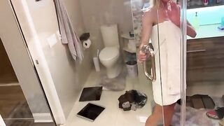 Two girls shared cock in sauna with hot MILF
