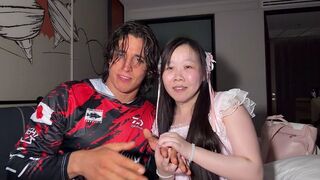A Chinese singer got creampied by a muscular man