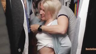 Amateur couple has a spontaneous sex session in the dressing room, standing up