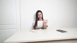 The student drew a dick for the teacher and received a cumshot on her pussy