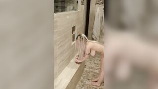 I used my sex machine and then cum in the shower