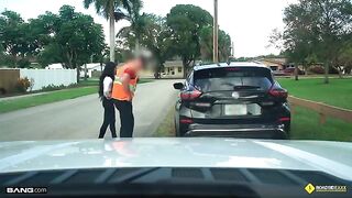A sexy woman got her car repaired by a handsome guy and had sex with him